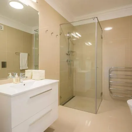 Villa Luxury 3 Bedroom With A Shared Pool Lagos