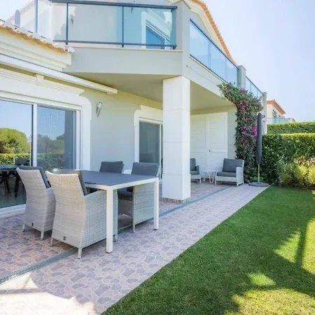 Villa Luxury 3 Bedroom With A Shared Pool