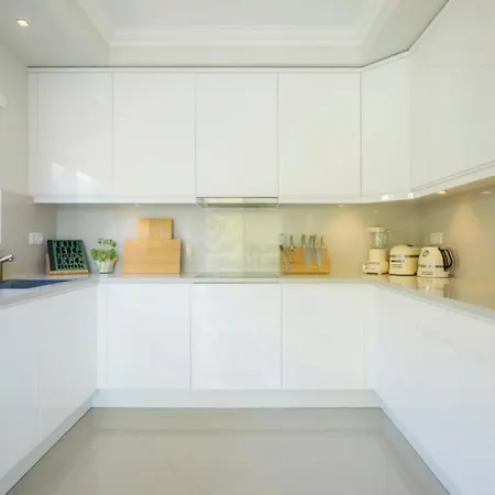Luxury 3 Bedroom With A Shared Pool Lagos